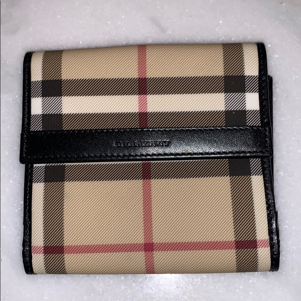 authentic burberry wallet.. never used